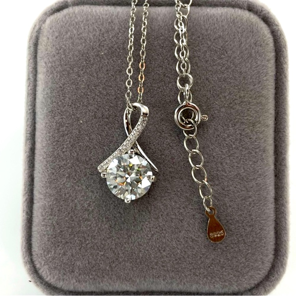 2ct Moissanite Round Cut 925 Sterling Silver Fine Jewelry Necklace Pendant 300$